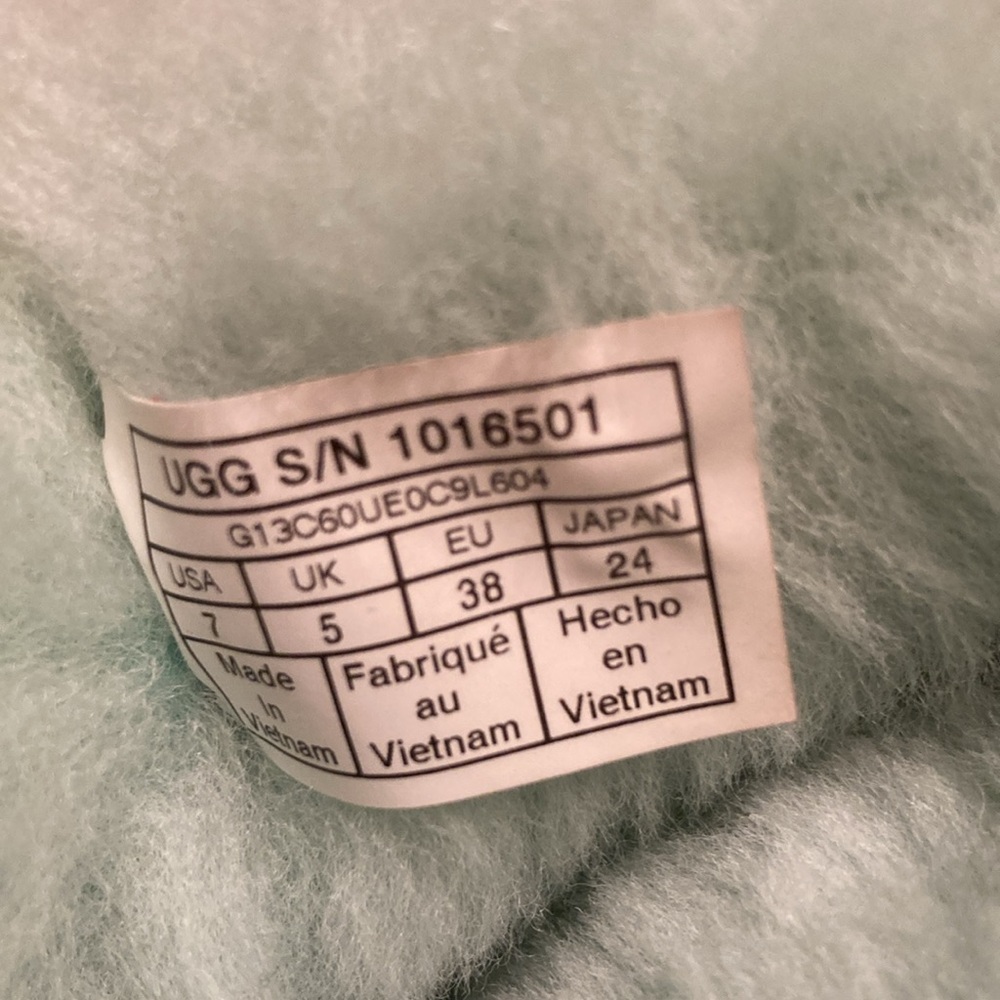 UGG Women’s Turquoise size 7 boots. - Picture 5 of 8